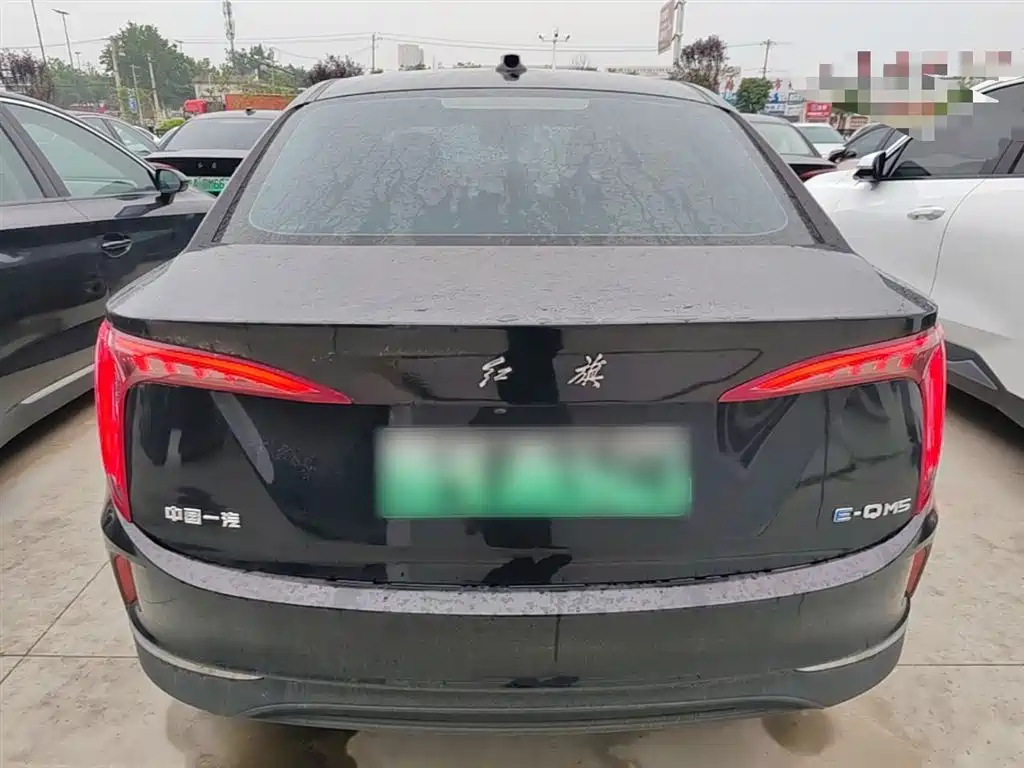 Hongqi E-QM5 2021 Charging Flag Joy Edition фото 6