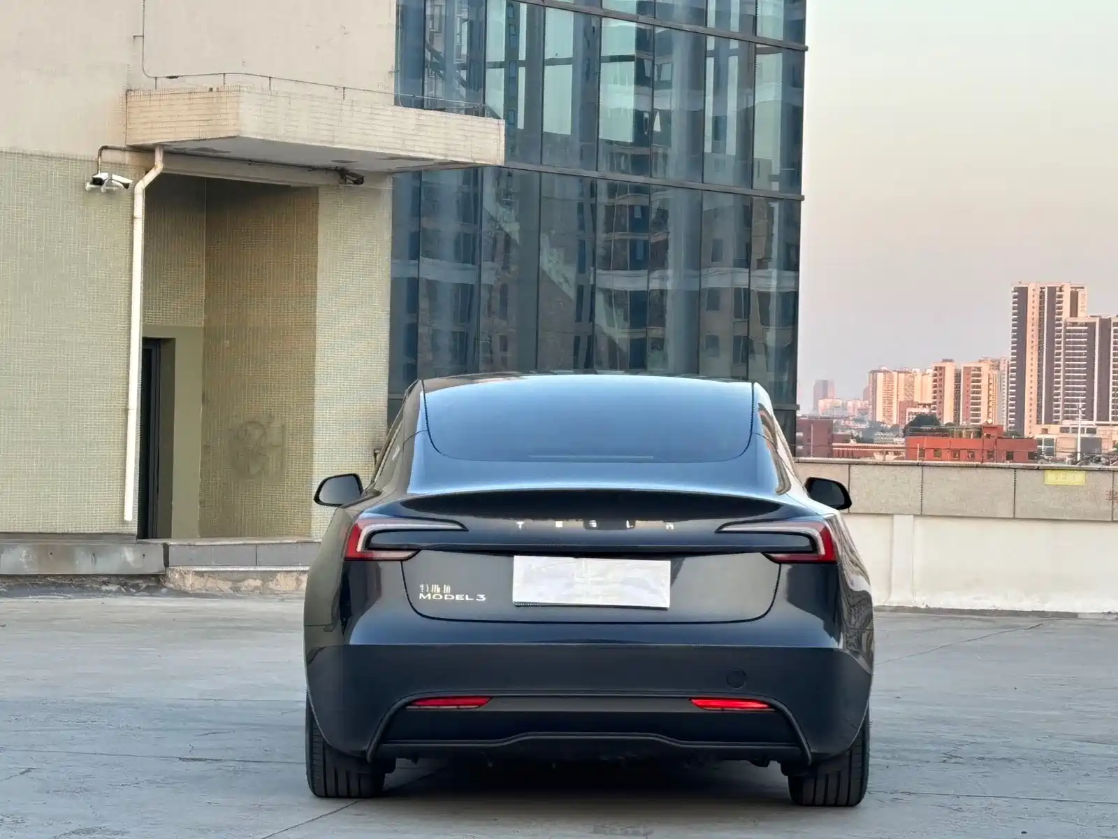 Фото 11 - Tesla Model 3