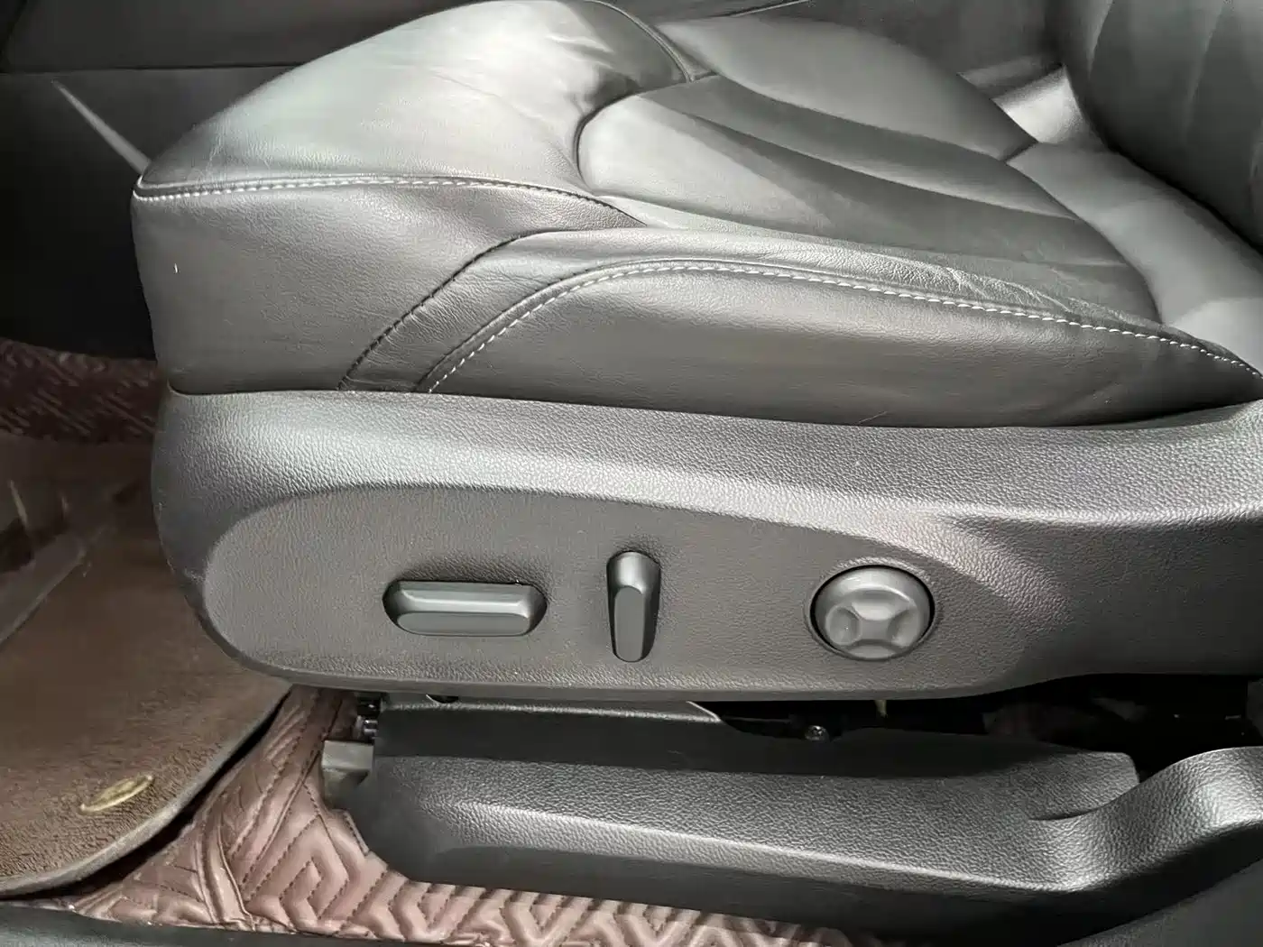 Buick Envision Plus 2020 20T FWD Elite фото 13