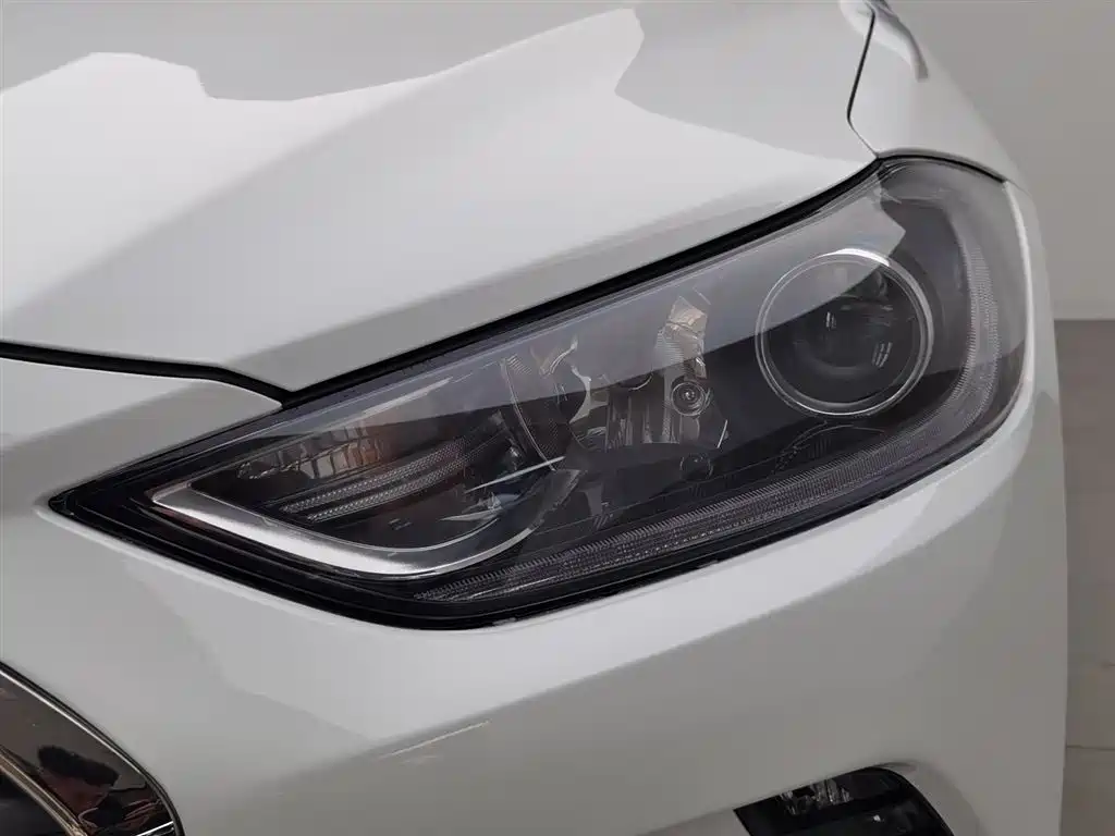 Hyundai Elantra 2016 Model 1.6L Automatic Smart Elite фото 7