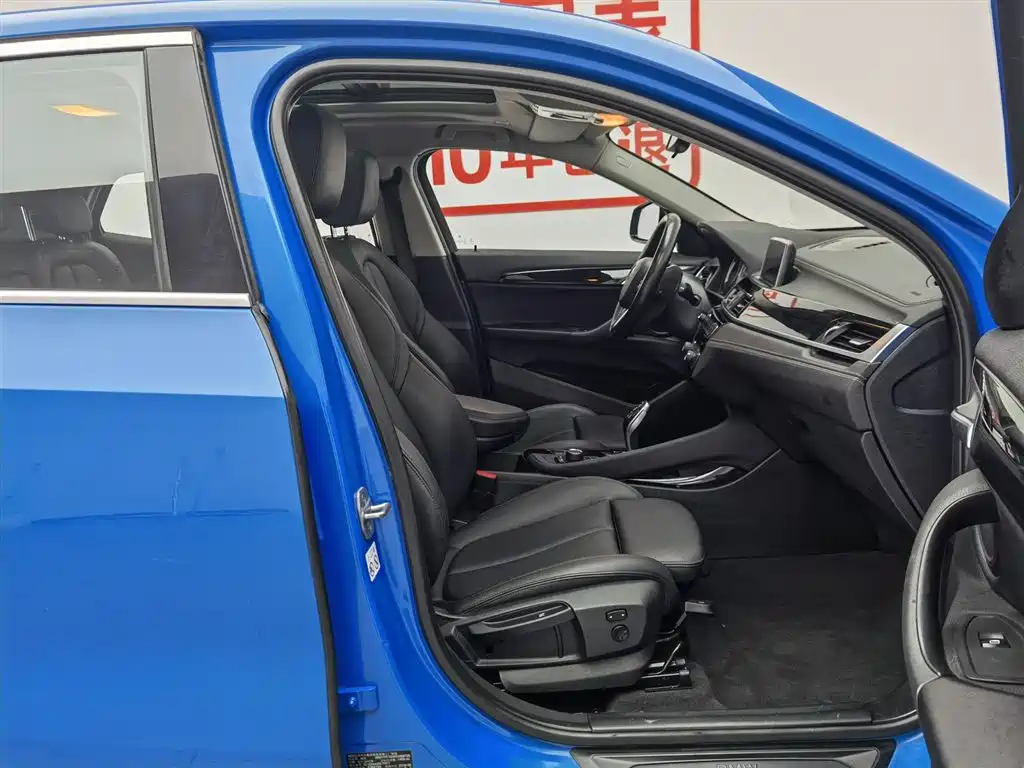BMW X2 (Import) 2019 sDrive20i M Off-Road Package China VI фото 23