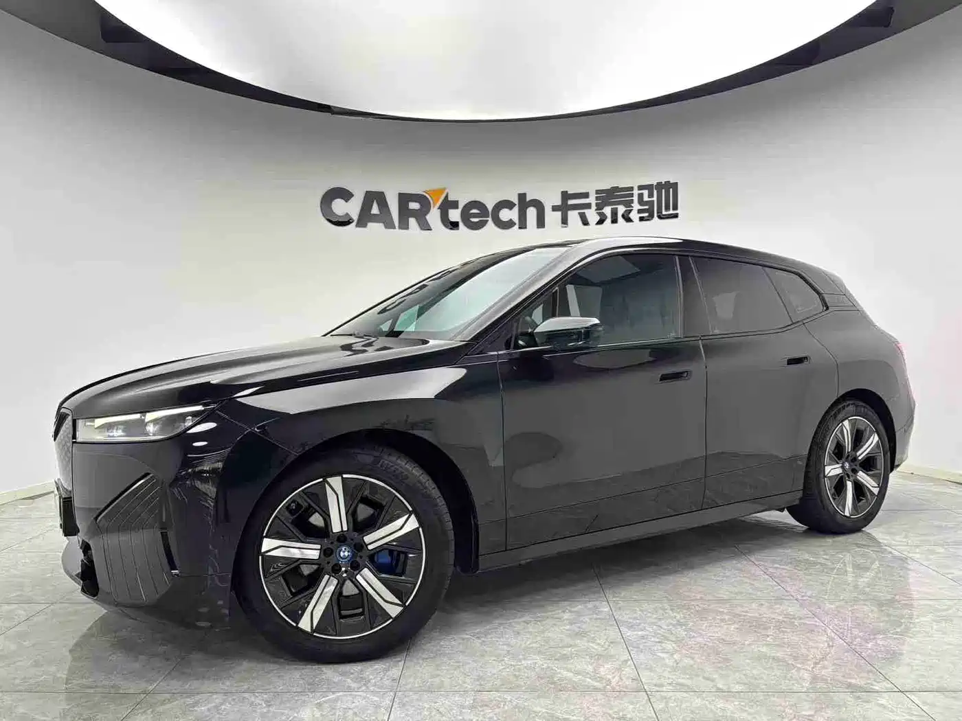BMW iX 2023 xDrive40