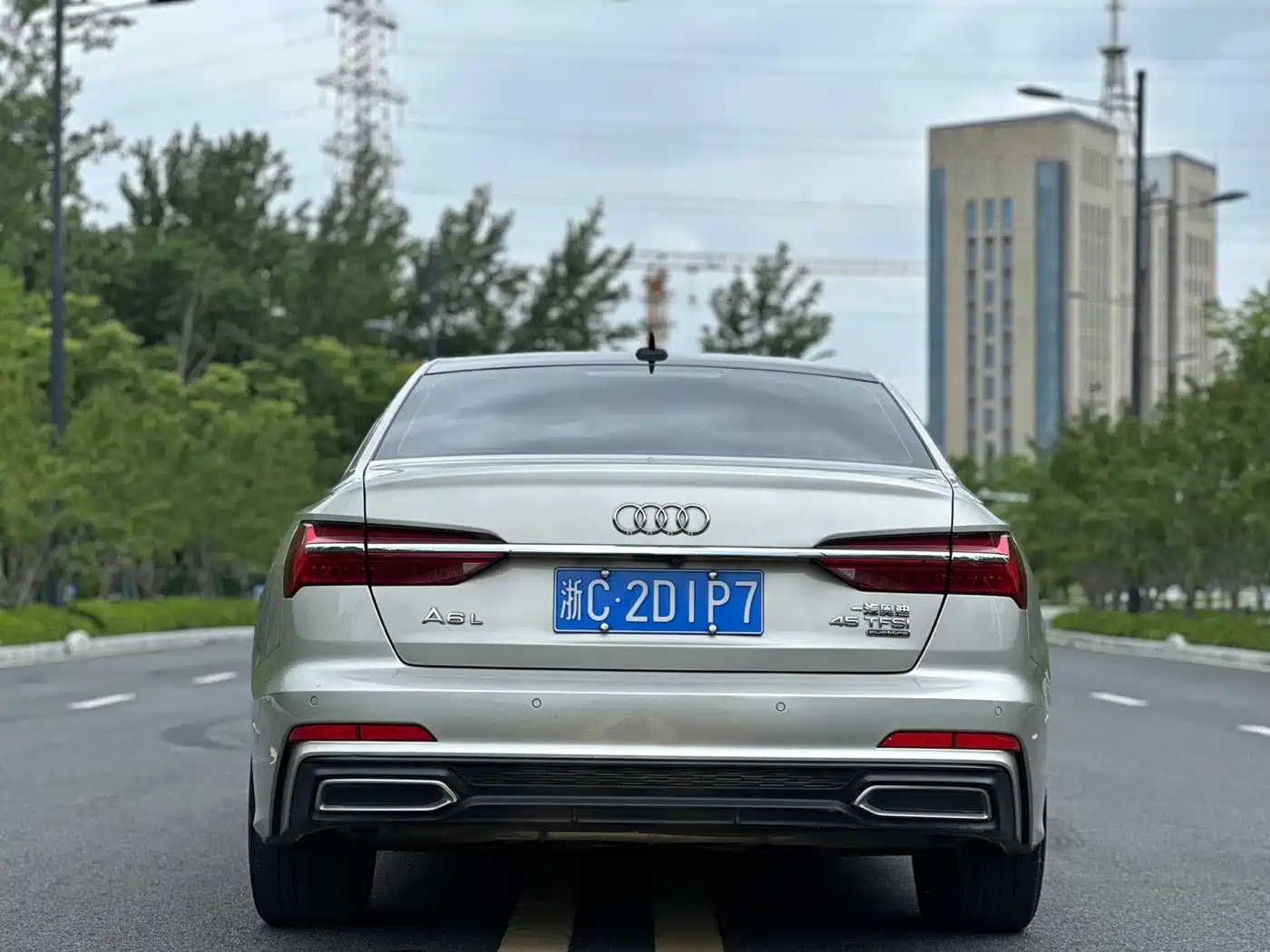 Фото 19 - Audi A6L
