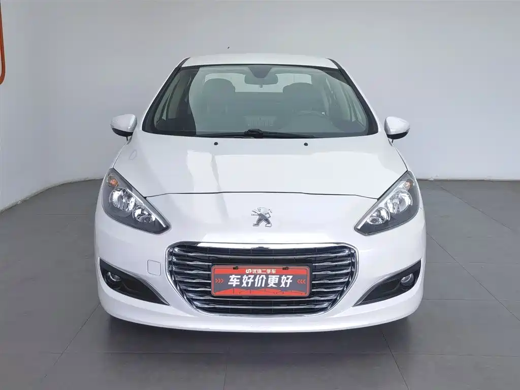 Peugeot 308 2014 Model Joy Edition Classic 1.6L Automatic Superior Style фото 3