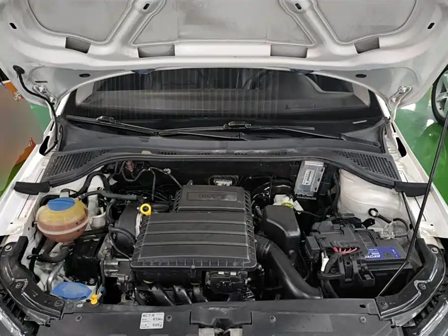Škoda Fabia 2016 1.4L Automatic Car Enjoy Edition фото 10