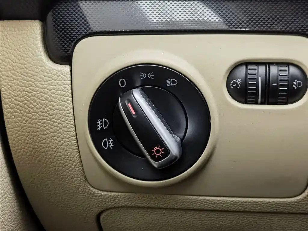 Volkswagen Golf 2012 1.4TSI Automatic Comfort фото 21