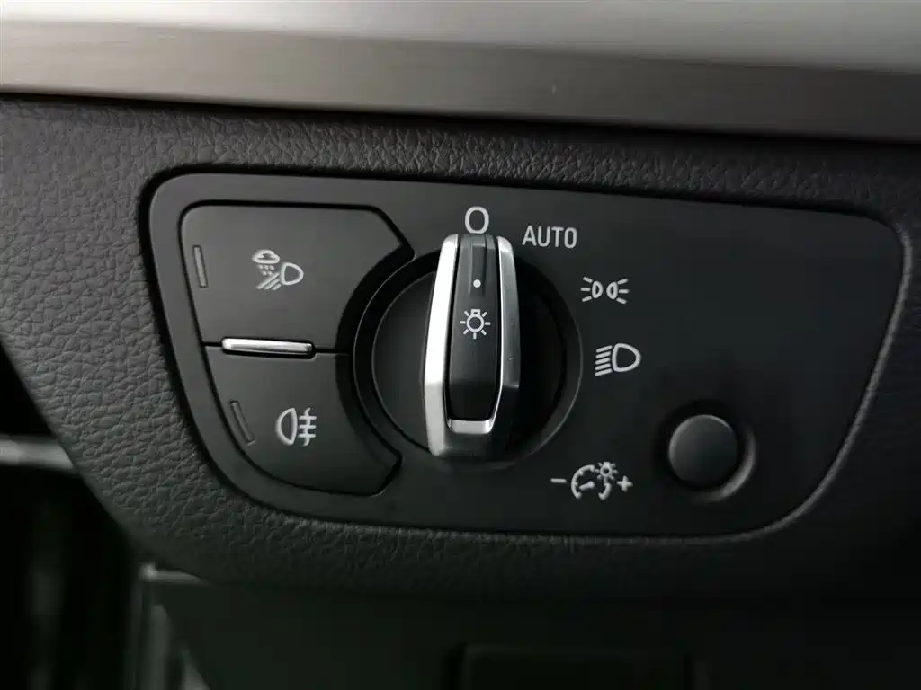 Audi Q5L 2020 40 TFSI Prestige Fashion фото 21