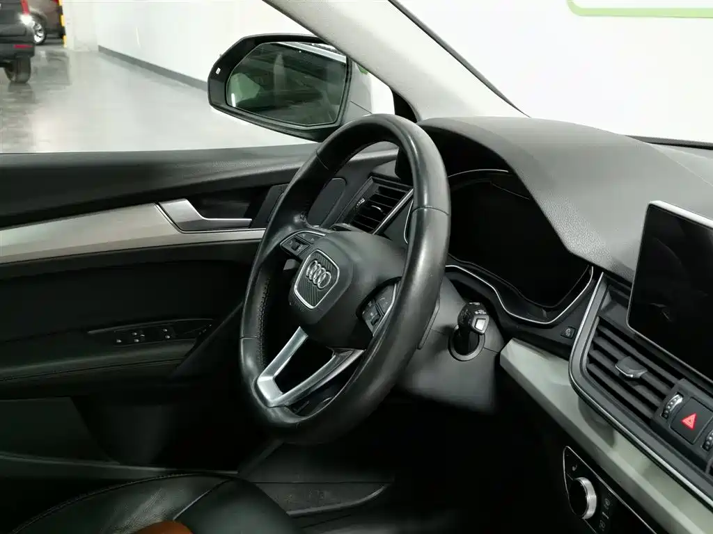 Audi Q5L 2020 40 TFSI Prestige Fashion фото 22