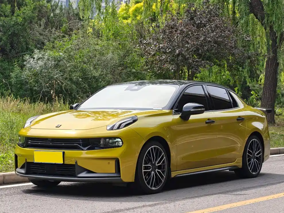 Lynk & Co 03 2021 03+ 2.0TD Auto Performance Package Edition
