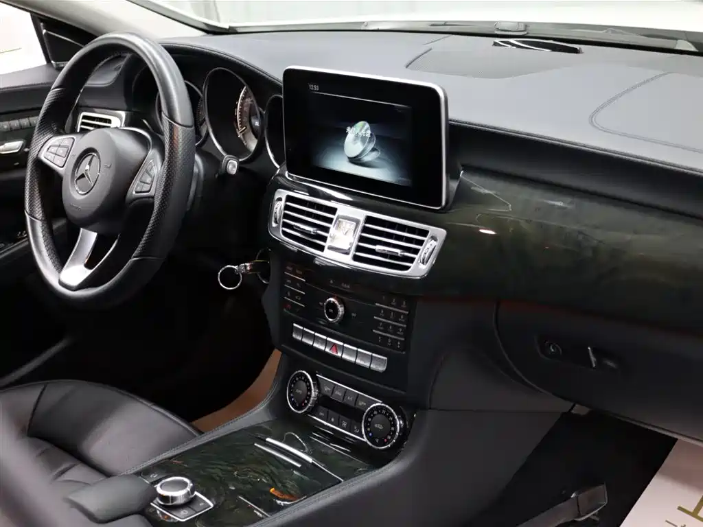 Mercedes-Benz CLS 2016 CLS 320 Edition фото 17