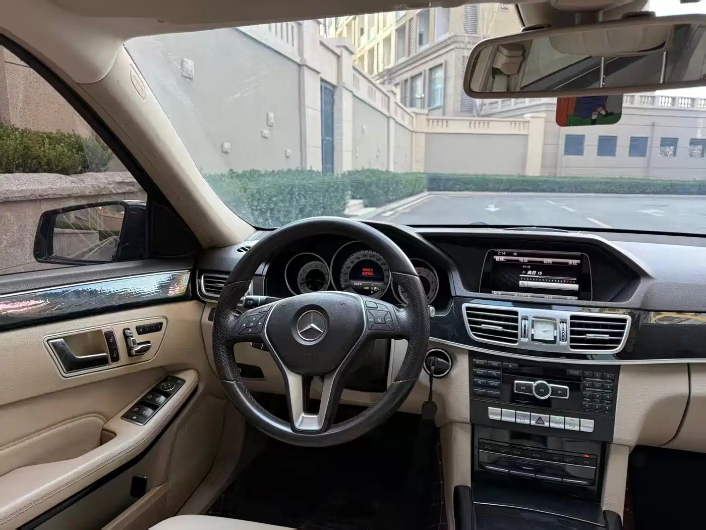 Mercedes-Benz E-Class 2014 Facelift E 260 L Sport фото 6