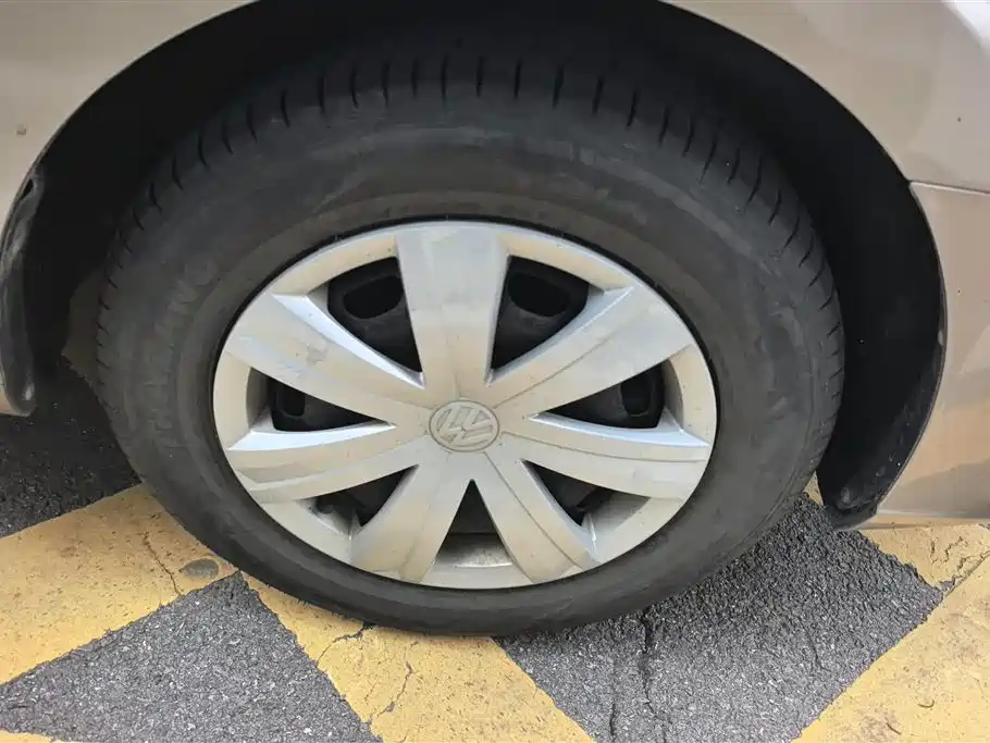 Volkswagen Jetta 2017 1.5L Manual Fashion фото 6