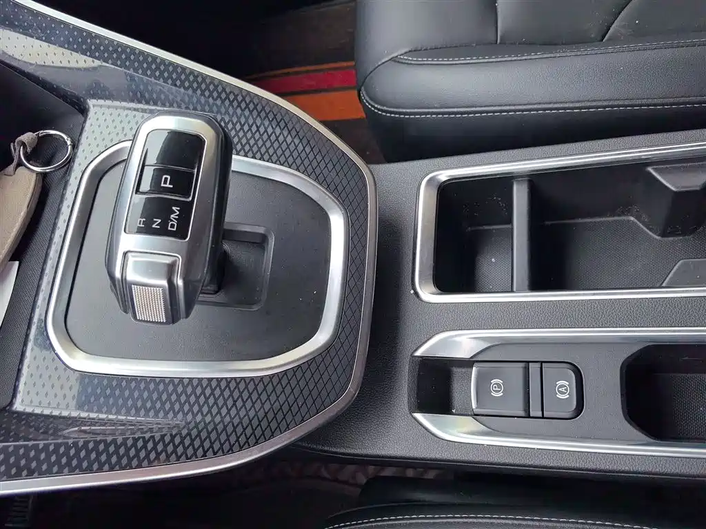 Haval M6 2021 PLUS 1.5T DCT Luxury Smart Connect фото 4