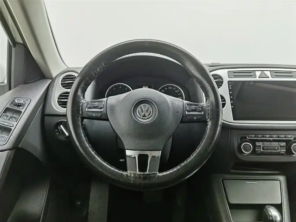 Volkswagen Tiguan 2012 1.8TSI Automatic 2WD Trend Edition фото 11