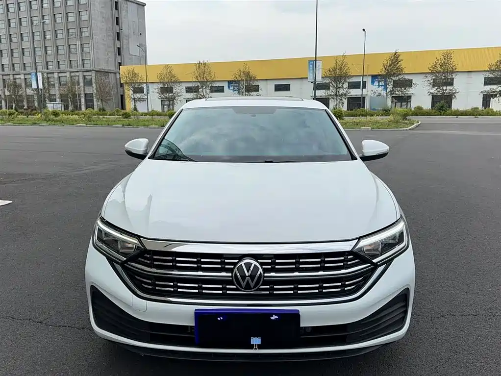 Volkswagen Sagitar 2025 300TSI DSG Flying Leap Edition фото 8