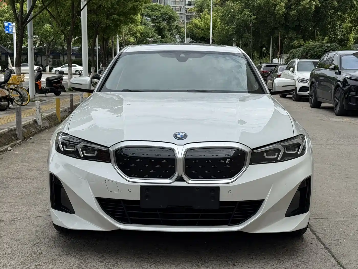 BMW i3 2024 eDrive 35 L фото 2