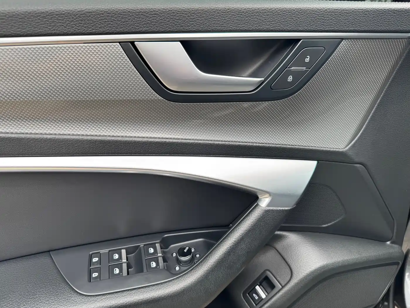 Audi A6L 2019 40 TFSI Luxury Dynamic фото 9