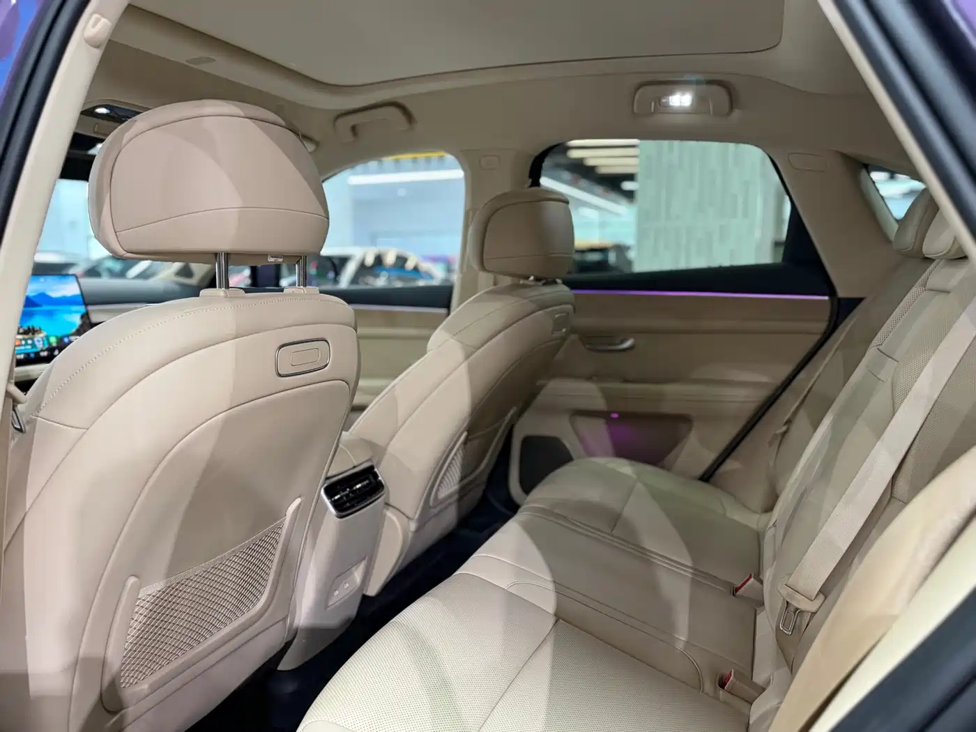 AITO Wenjie AITO M5 2025 Extended Range Ultra AWD фото 7