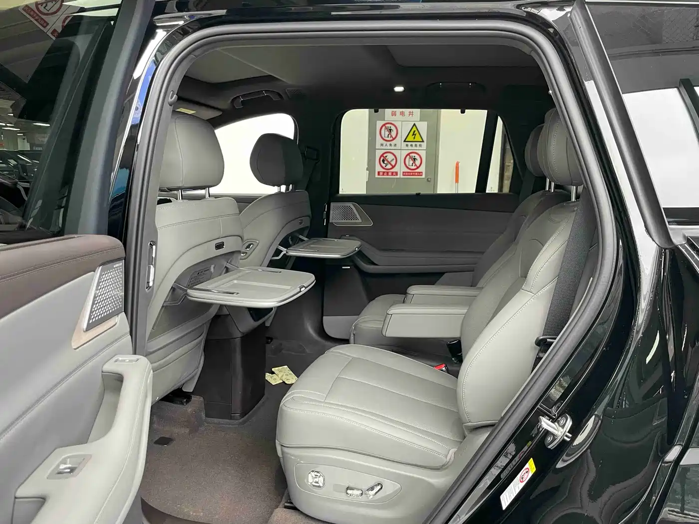 Denza N8L 2026 Model Prestige Edition фото 6