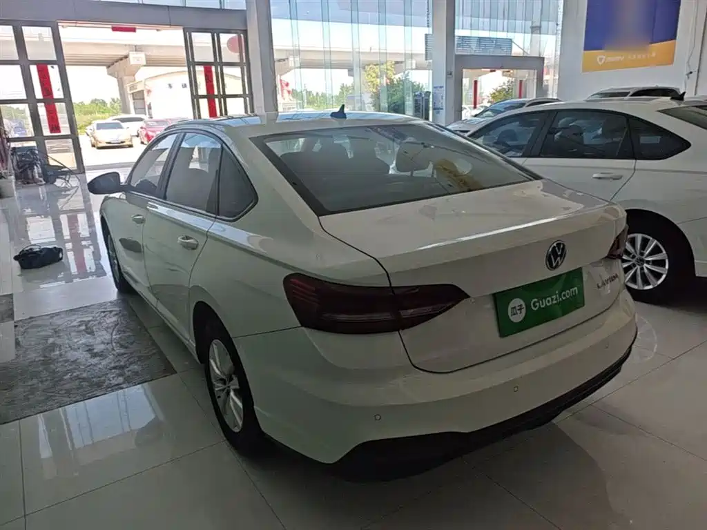 Volkswagen Lavida 2023 Facelift 1.5L Auto Comfort Edition фото 5