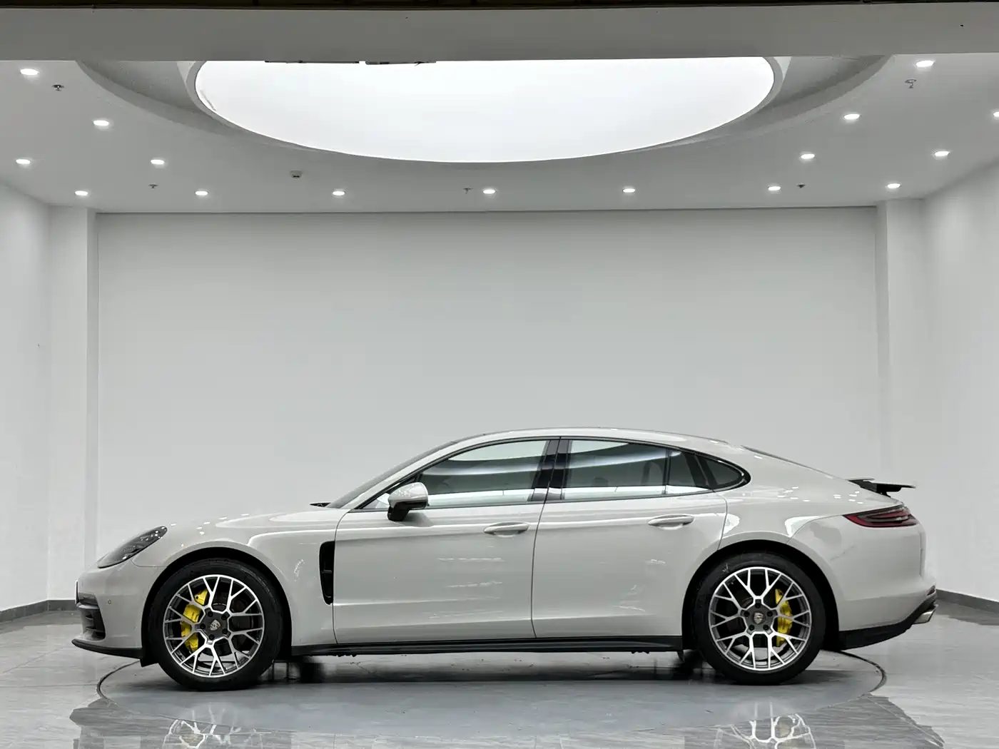 Porsche Panamera 2019 Panamera 2.9T фото 4