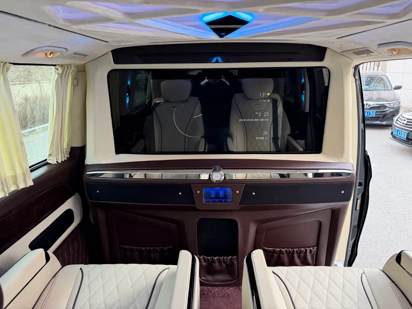 Mercedes-Benz Vito 2020 2.0T Elite Edition (7-seater) фото 8