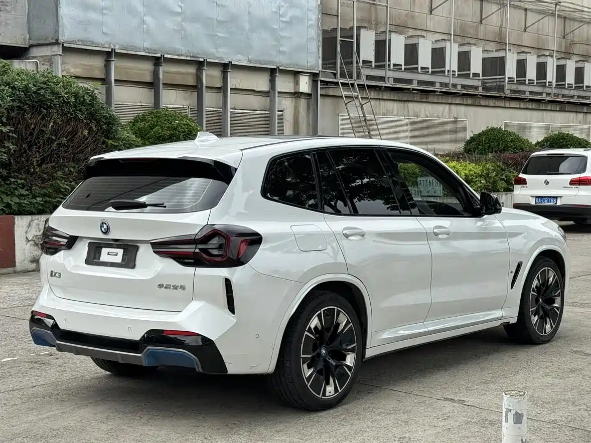 BMW iX3 2022 Innovation Leader фото 9