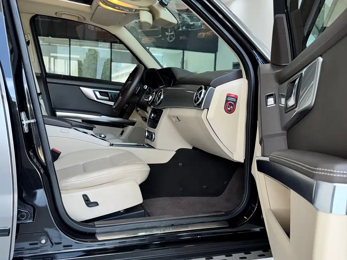 Mercedes-Benz GLK-Class 2013 GLK 300 4MATIC Fashion фото 15