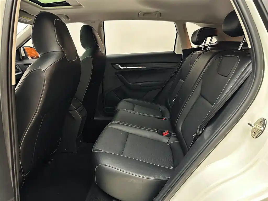 Škoda Kamiq 2022 1.5L Automatic Comfort Edition фото 21