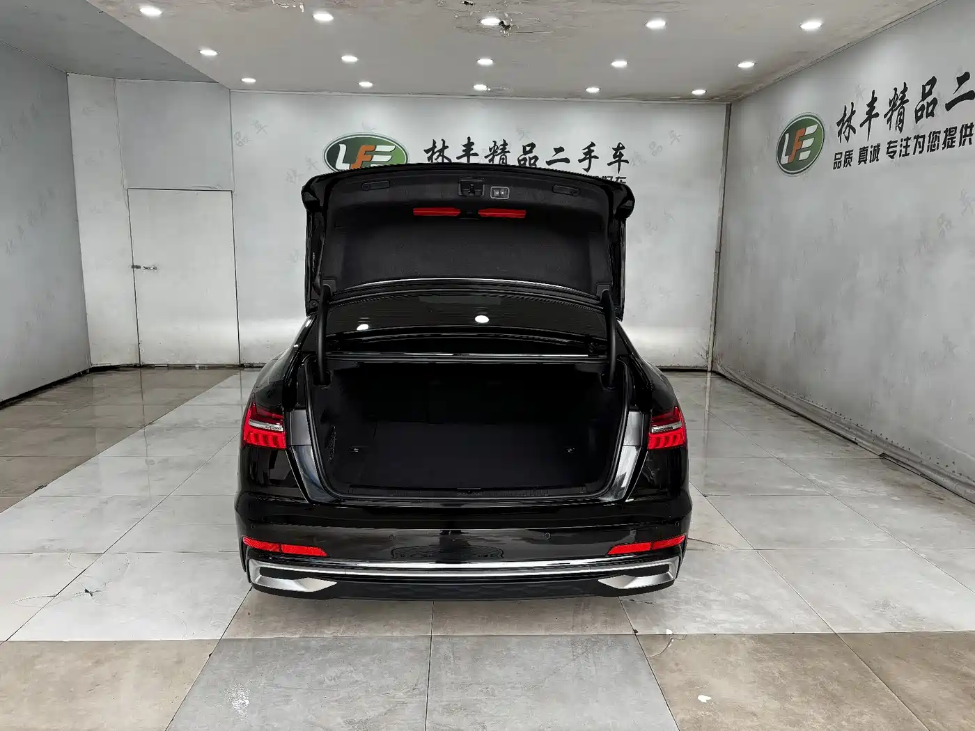 Audi A6L 2025 45 TFSI quattro Premium Sport фото 27