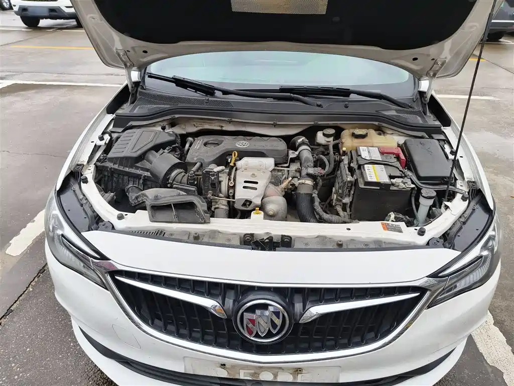 Buick Excelle 2018 15T Dual Clutch Elite (China V) фото 20
