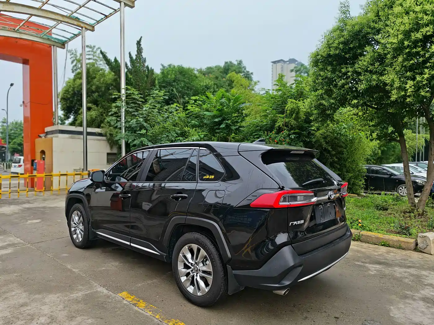 Toyota Wildlander 2022 2.0L CVT FWD Luxury PLUS Edition фото 6