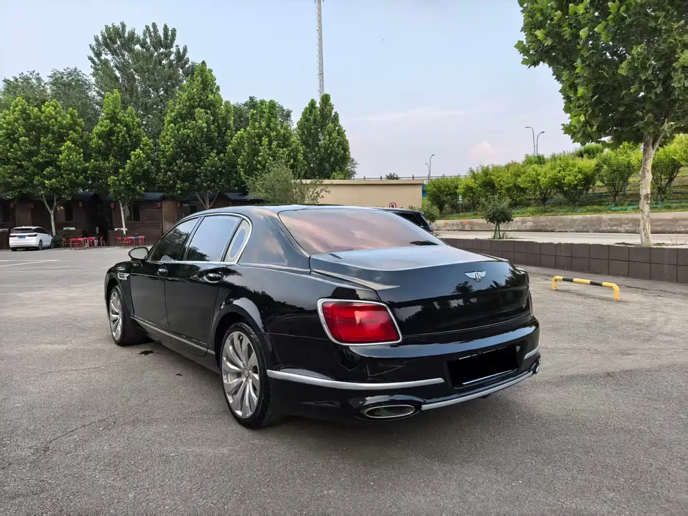 Bentley Flying Spur 2010 6.0T 5-seater Version фото 6