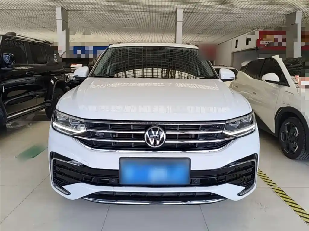 Volkswagen Tiguan L 2022 380TSI Automatic 4WD R-Line Cross Edition 7-Seater фото 3