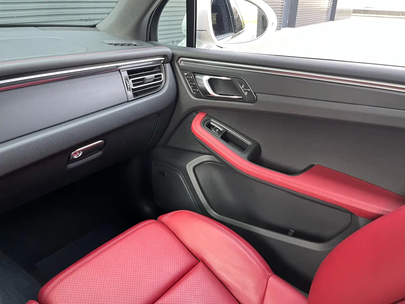 Porsche Macan 2022 Macan 2.0T фото 13