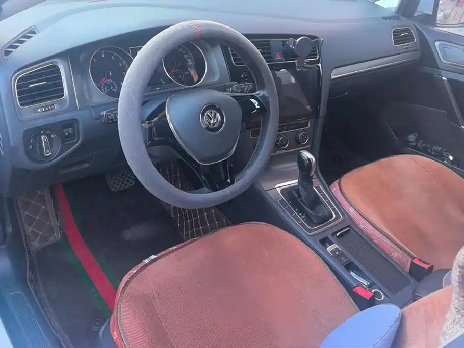 Volkswagen Golf 2016 230TSI Automatic Comfort фото 12