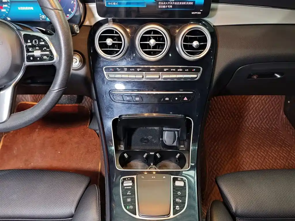 Mercedes-Benz GLC 2020 Facelift GLC 260 L 4MATIC Dynamic фото 11