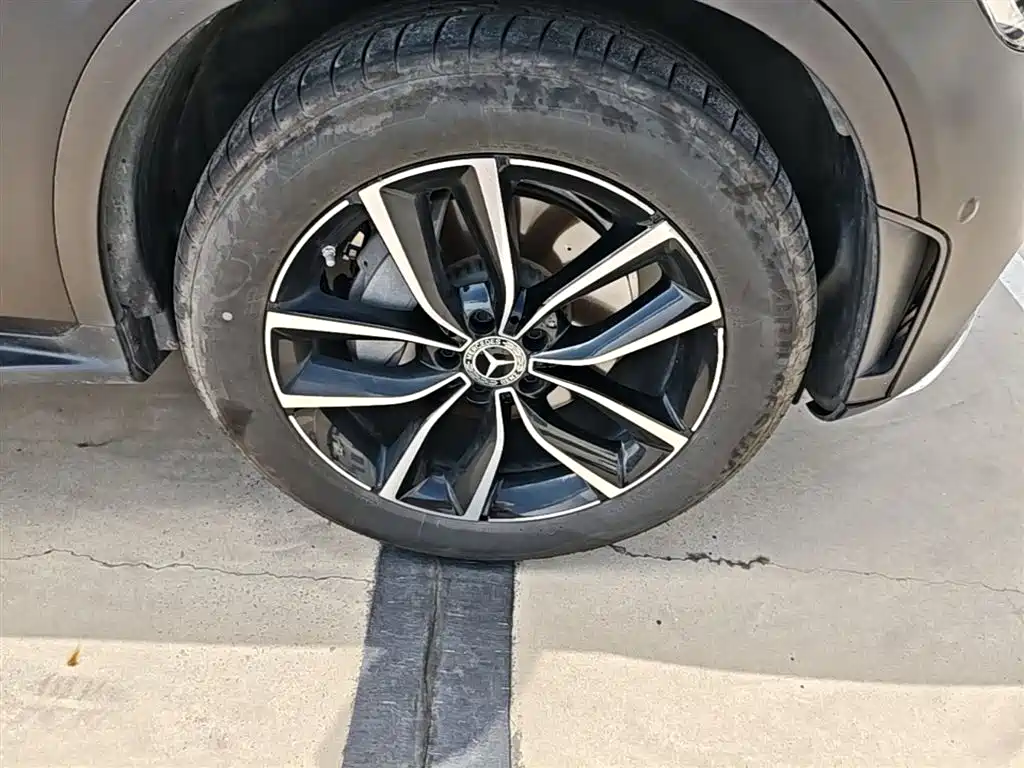 Mercedes-Benz GLC 2021 GLC 300 L 4MATIC Sporty фото 14