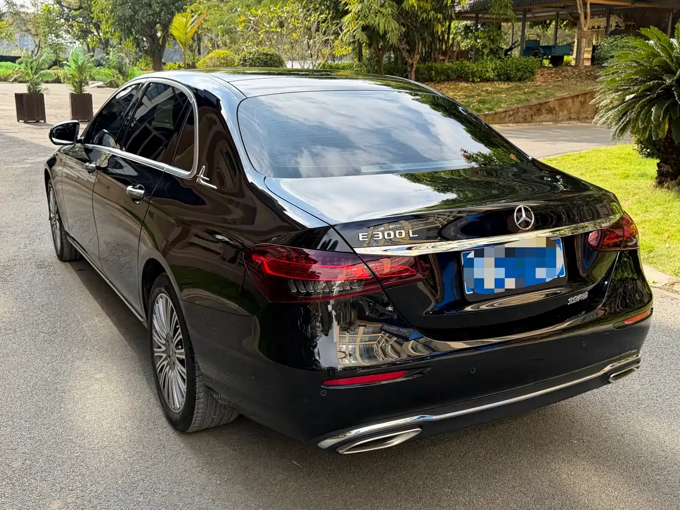 Mercedes-Benz E-Class 2023 E 300 L Fashion фото 9