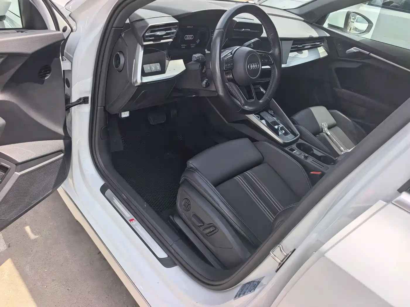 Audi A3 2023 A3L Limousine 35 TFSI Fashion Sport фото 5