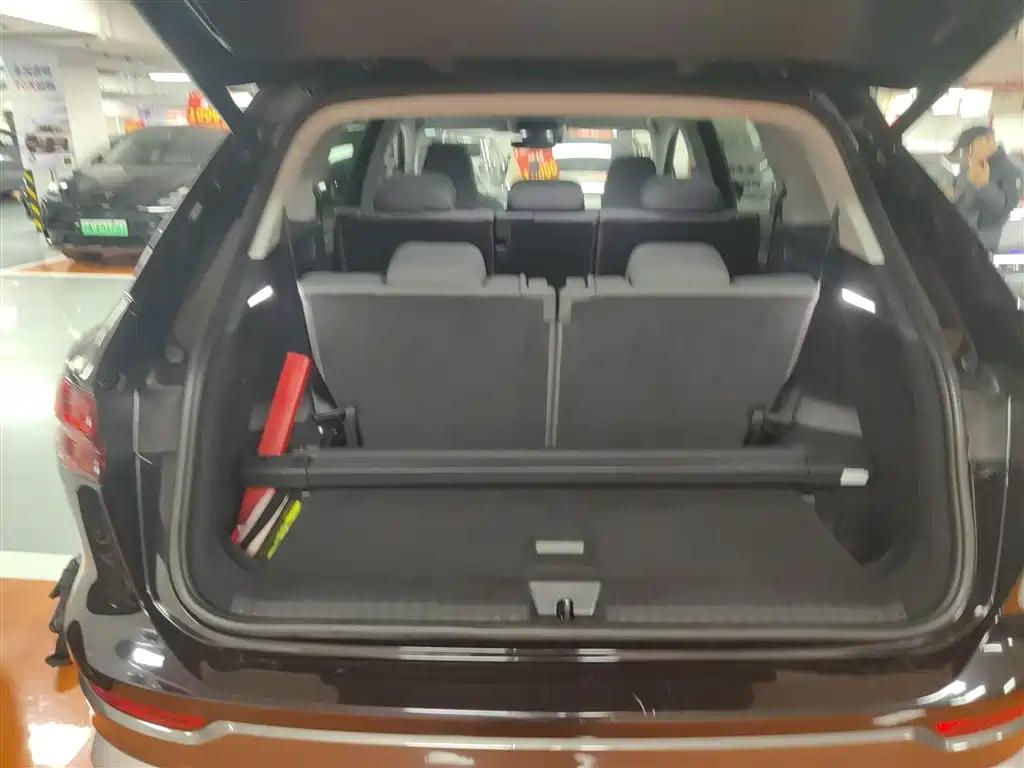 Audi Q5 e-tron 2022 40 e-tron Starlight Edition Brocade Package фото 19