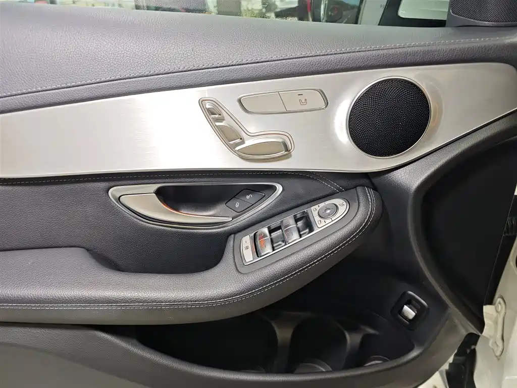 Mercedes-Benz GLC 2020 Facelift GLC 260 L 4MATIC Dynamic фото 8
