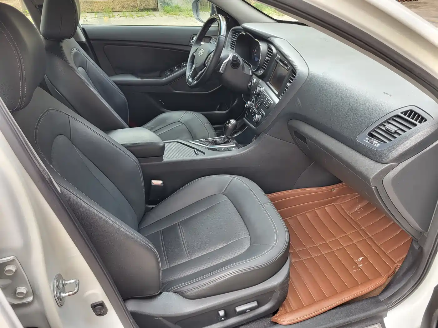 Kia K5 2011 2.4L Automatic Premium фото 16