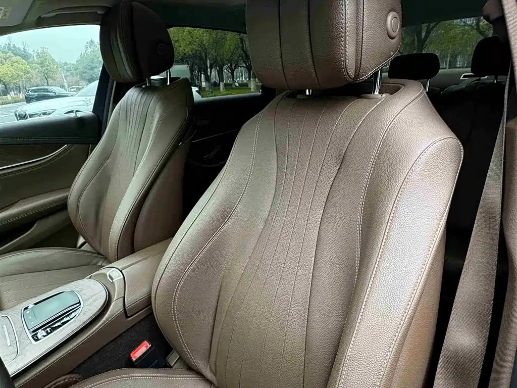 Mercedes-Benz E-Class 2019 E 200 L фото 12