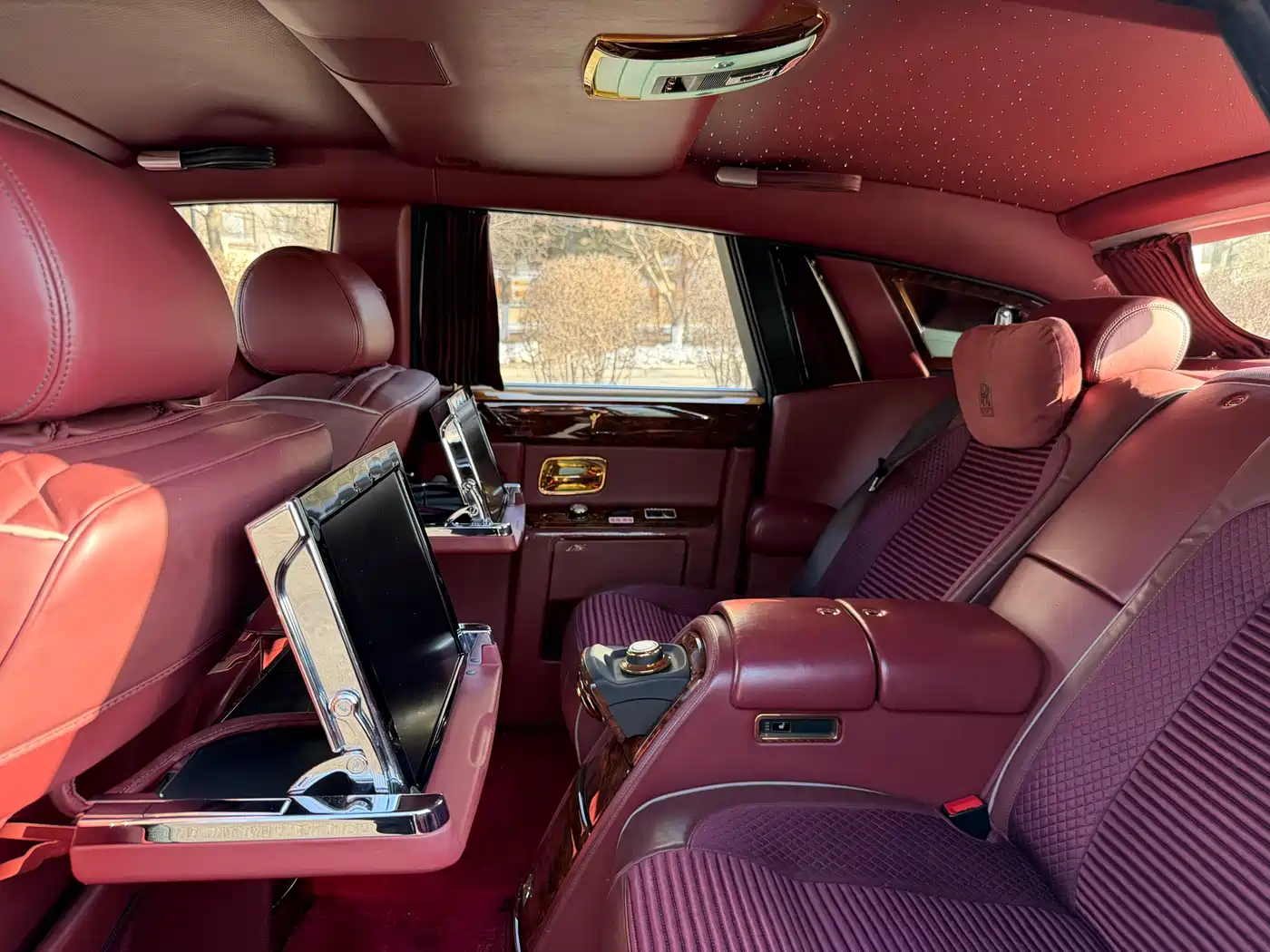 Rolls-Royce Phantom фото 15