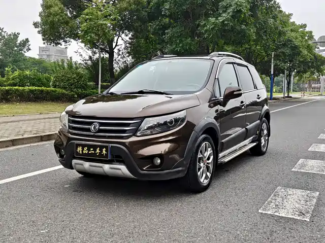 Dongfeng Fengxing Jingyi X5 2016 1.6L Manual Premium