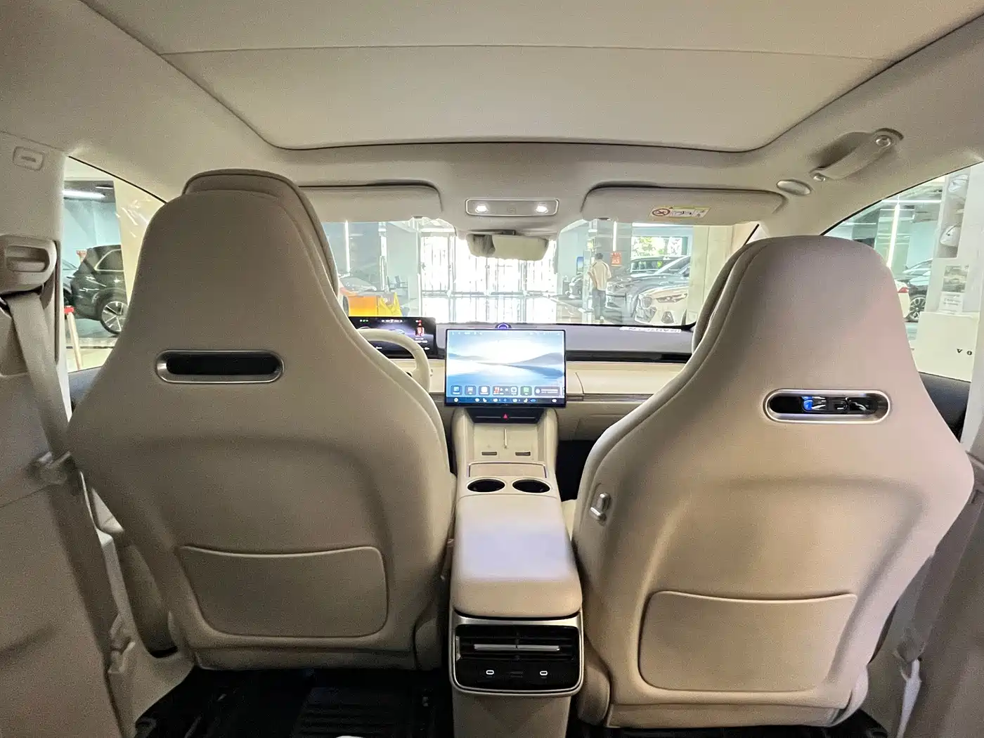 Zhijie Luxeed R7 2026 2025 Extended Range 360km Max