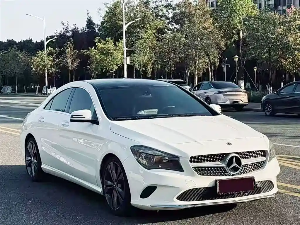 Mercedes-Benz CLA (Import) 2017 Facelift CLA 200 Style фото 3