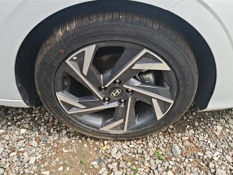 Hyundai Elantra 2023 1.5L CVT GLX Elite Edition фото 6