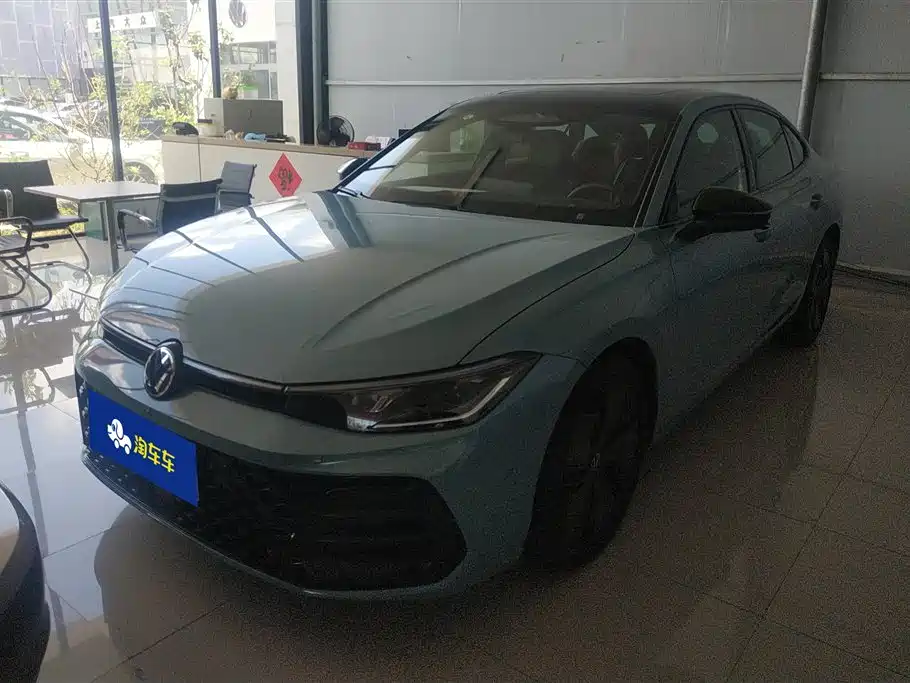 Volkswagen Passat 2025 Model Pro 380TSI Starlight Dragon Premium Edition